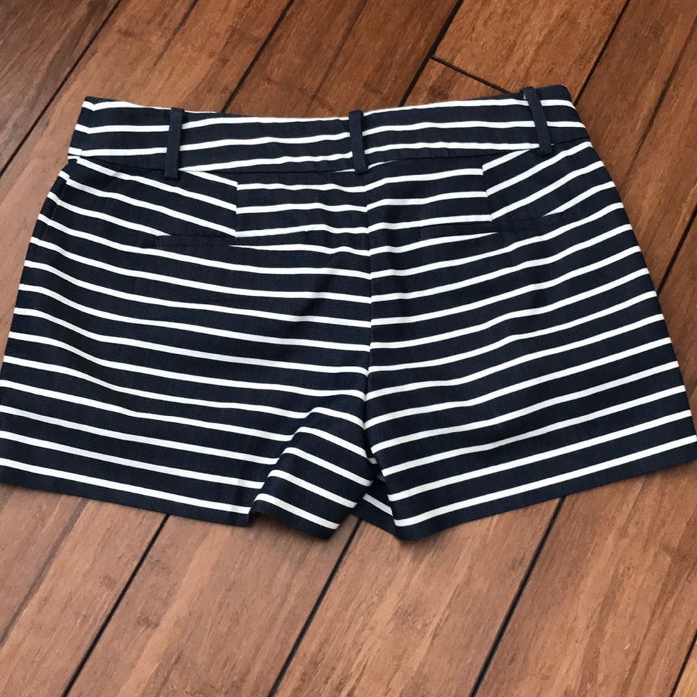Shorts - Picture 2 of 3